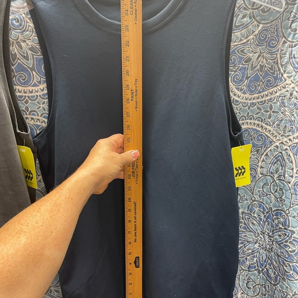 Tank top bundle - Picture 9 of 12